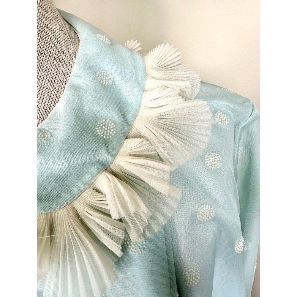 1950s Odette Barsa Ruffled Collar Bed Jacket View 5